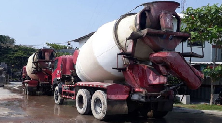 Merah Putih Beton Terdekat